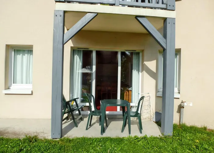 Accueillant 45 M² Piscine Partagee