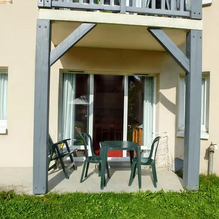 Accueillant 45 M² Piscine Partagee