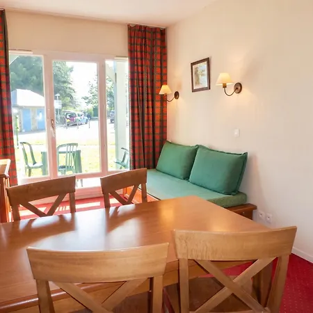 Accueillant 45 M² Piscine Partagee