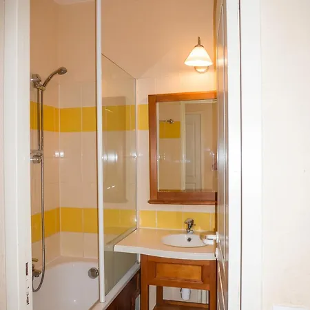 Accueillant 45 M² Piscine Partagee דירה